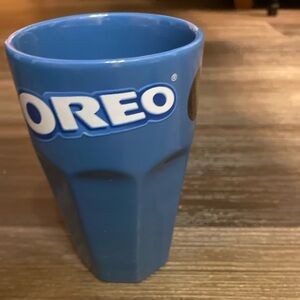 Oreo milk dunk cup.